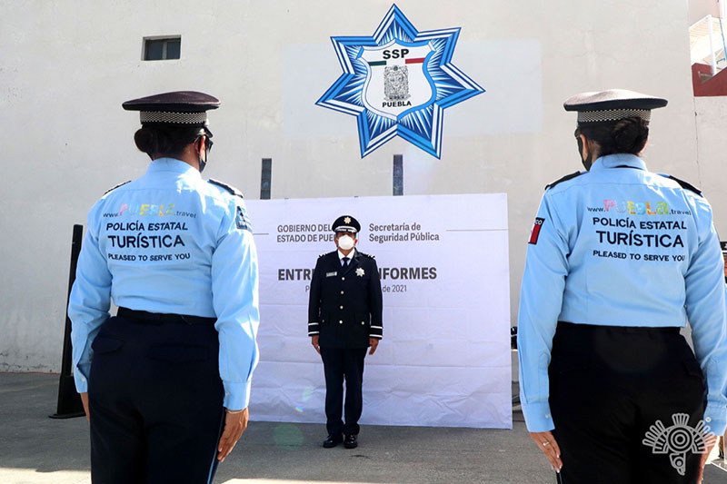 Accesible Activamente visitante Entrega SSP uniformes a policías y bomberos | Efekto10